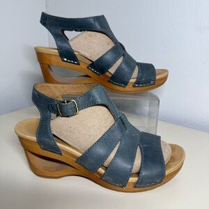 Dansko Trudy Blue Waxy Calf Leather Women's Comfort Sandal - EU 38